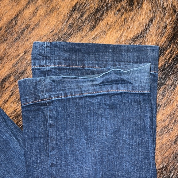 Womens Wrangler Flare Jeans - Picture 3 of 5